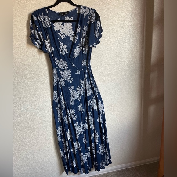 Lulu’s true wrap dress - Picture 3 of 7